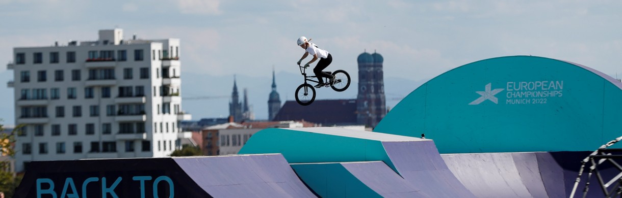 JEANJEAN ET MICULYČOVÁ CHAMPIONS D’EUROPE DE BMX FREESTYLE